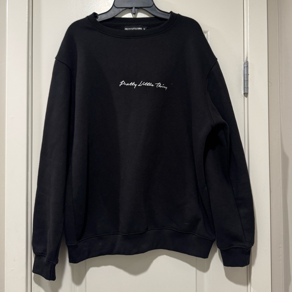 PrettyLittleThing Women’s Black Crewneck Sweater